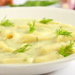 Jakie zupy z makaronem? Pyszne przepisy na każdą okazję