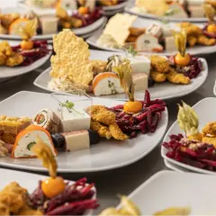 Ile można zarobić na cateringu? Przykłady i czynniki wpływające na zyski