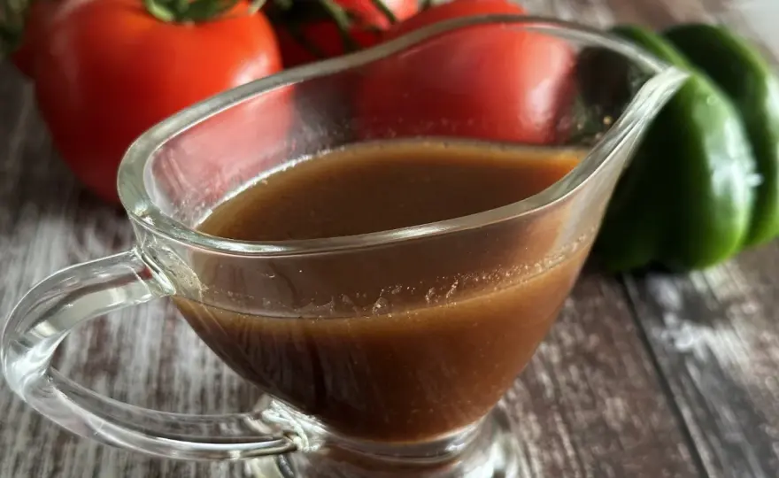Jak zrobić sos balsamiczny do sałatki w 5 minut - proste przepisy